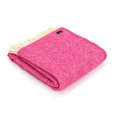 BEEHIVE THROW IN CERISE PINK